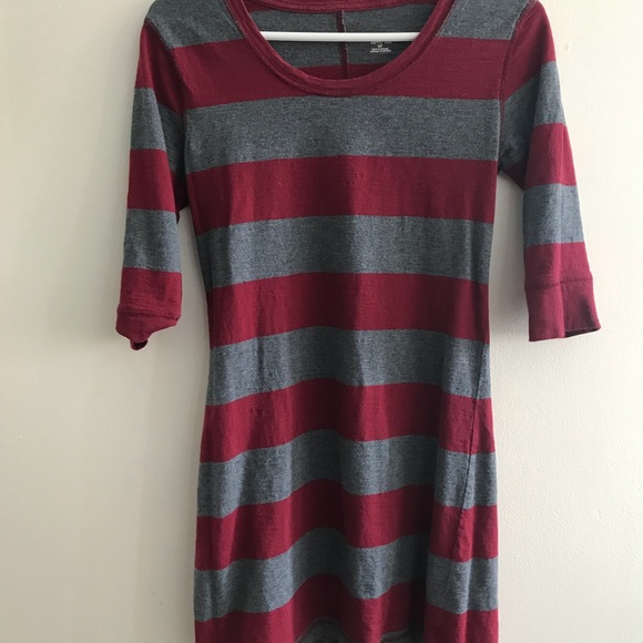 Dresses - Picture 6 of 8